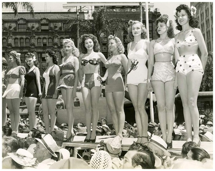Retro beauty contests in swimsuits