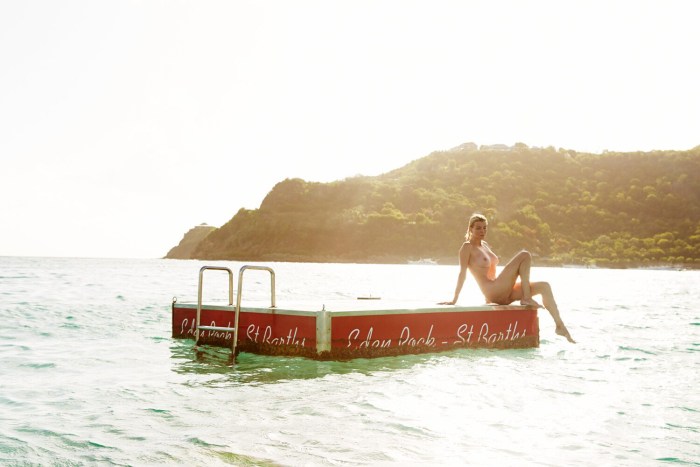 UFC fighter Marina Frost naked