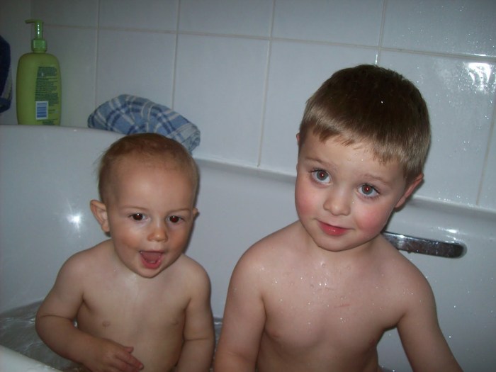 Family naturism in nature