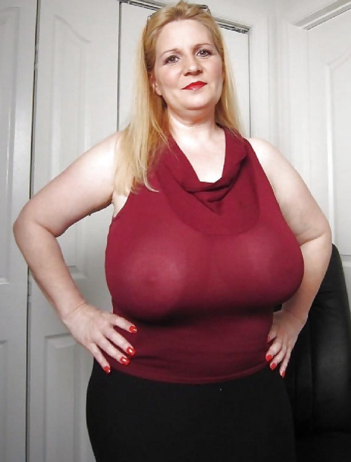 Ginger Daydreams Busty mother