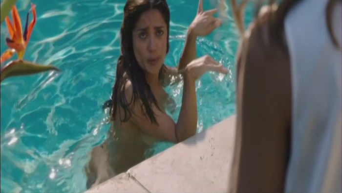 Salma Hayek in pantyhose porn