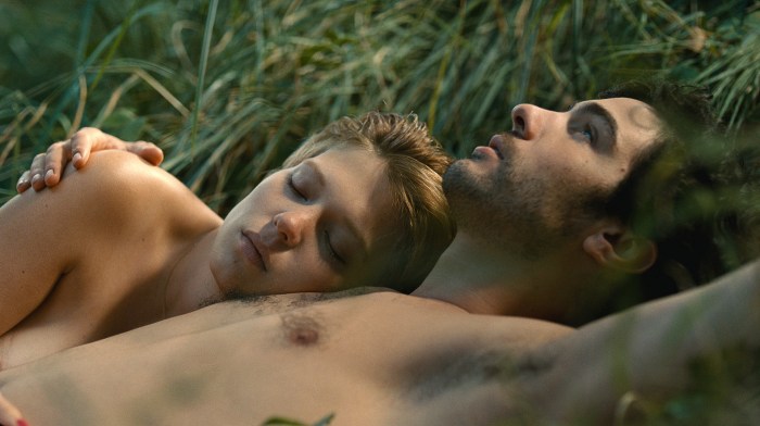 Lea Seyd Grand Central: Love on atom