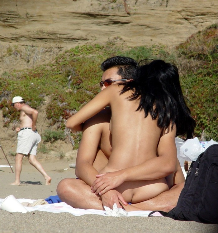 Specified masturbation on the beach