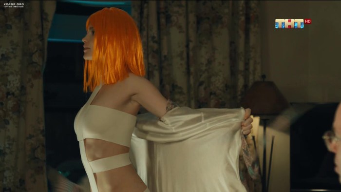 Alina Lanina naked without panties