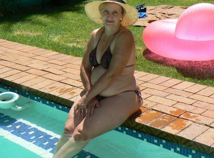 Naked mature with a favorite