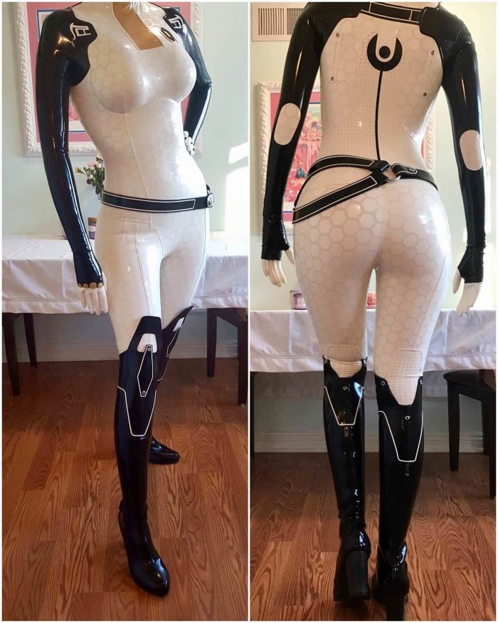 Erotic girls in leggings