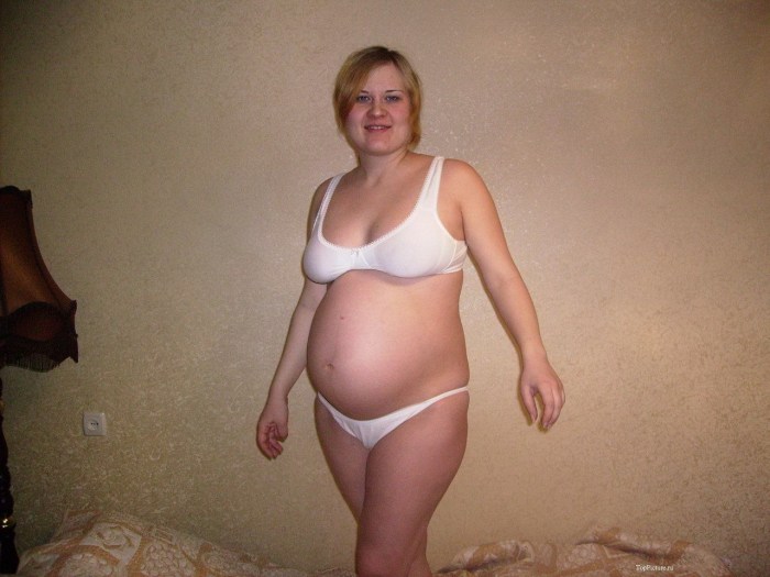 Mature wife fucks with a black man