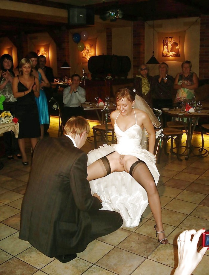 Bride without panties at the wedding