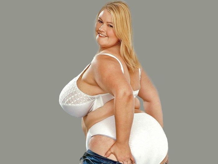 Jordan Carver Breast Naked