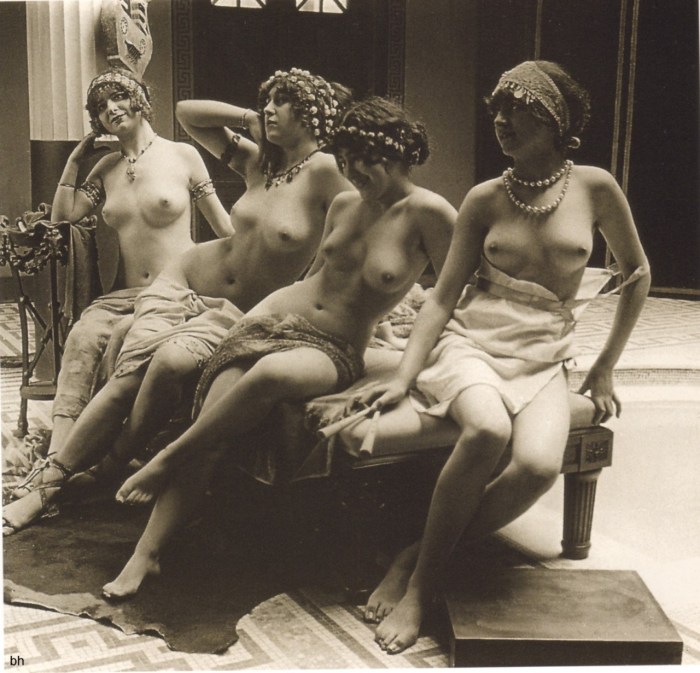 Naked women in the warts of retro