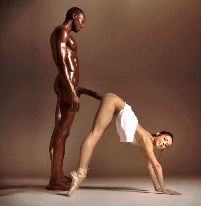 Nicole Aniston photo shoot Negro