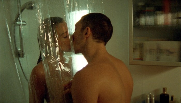 Anne Hathaway Khakov