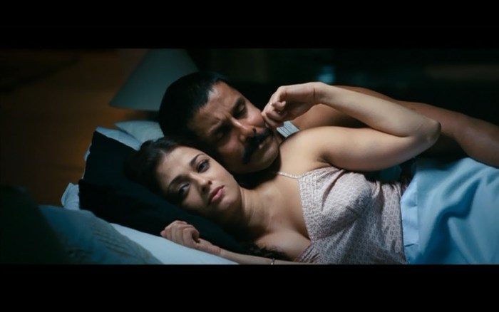 Aishwaria Paradise bed scenes