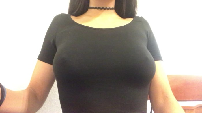 Samantha Lila Selfie