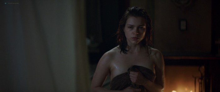 Sophie Kukson hot nude