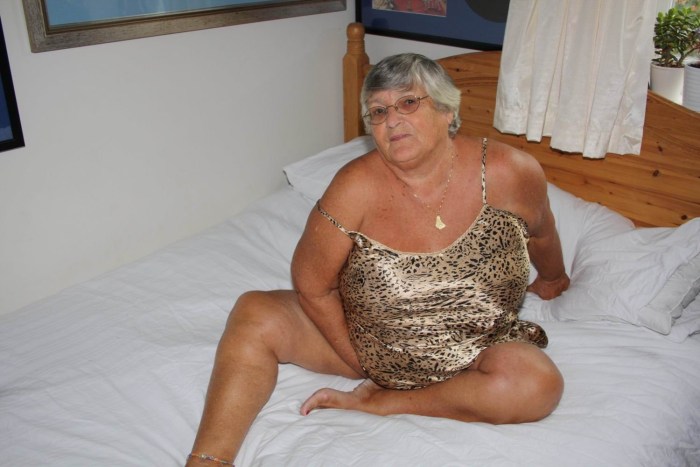 Photoshoot of naked grandmothers