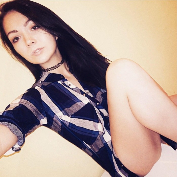 Webyouung 18yo Redhead Seduces Her 2 High School BFFS!