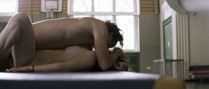 Sullivan Stapleton Naked