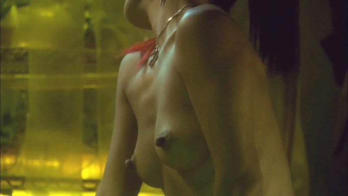 Chinese women look like Evelyn Lin Anal