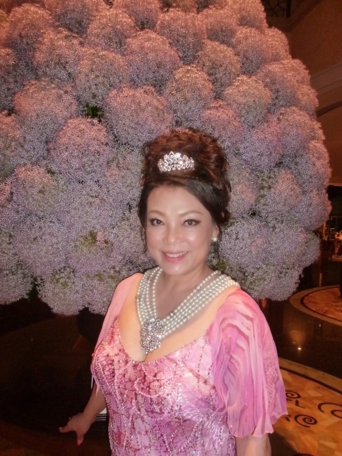 Asian Mature Granny Sexy in full height