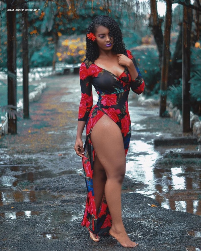 Naked women of African tribes