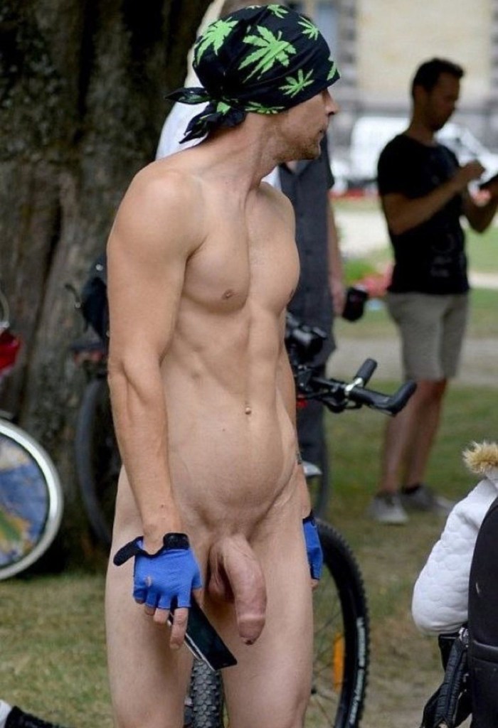 Exhibitionists with a small member