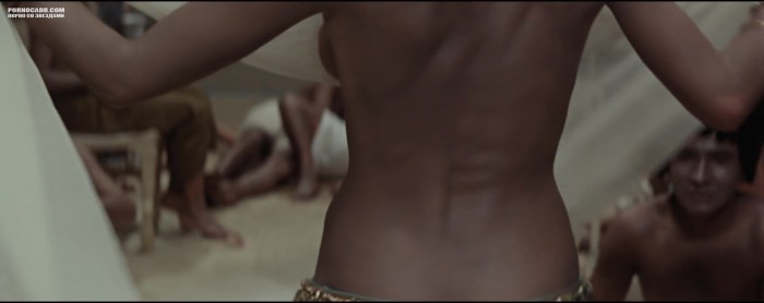 Barbara Elorrigate is naked