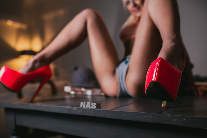 Girl legs on the table