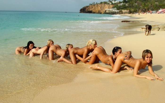 Erotic jokes on the beach