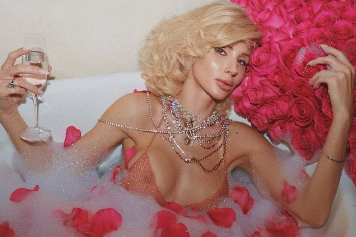 Girls with silicone boobs