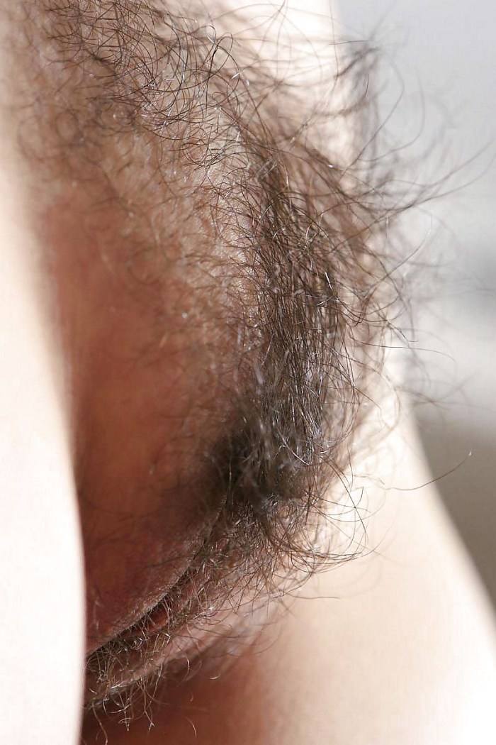 Women's hairy pussy