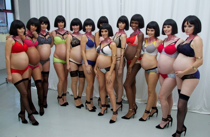 Group with pregnant women