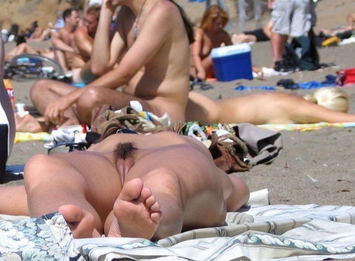 Gorgeous fuck on the beach