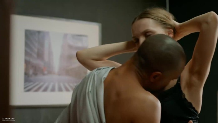 Mary-Luiza Parker without panties