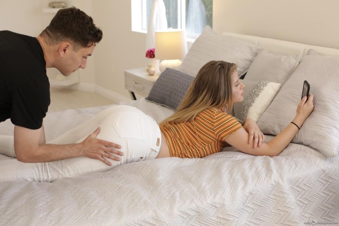 Beautiful brunettes cum in mouth