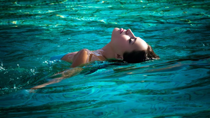 Emily Didonato swims in the pool