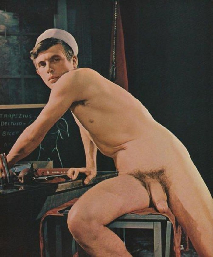 Guys without retro panties