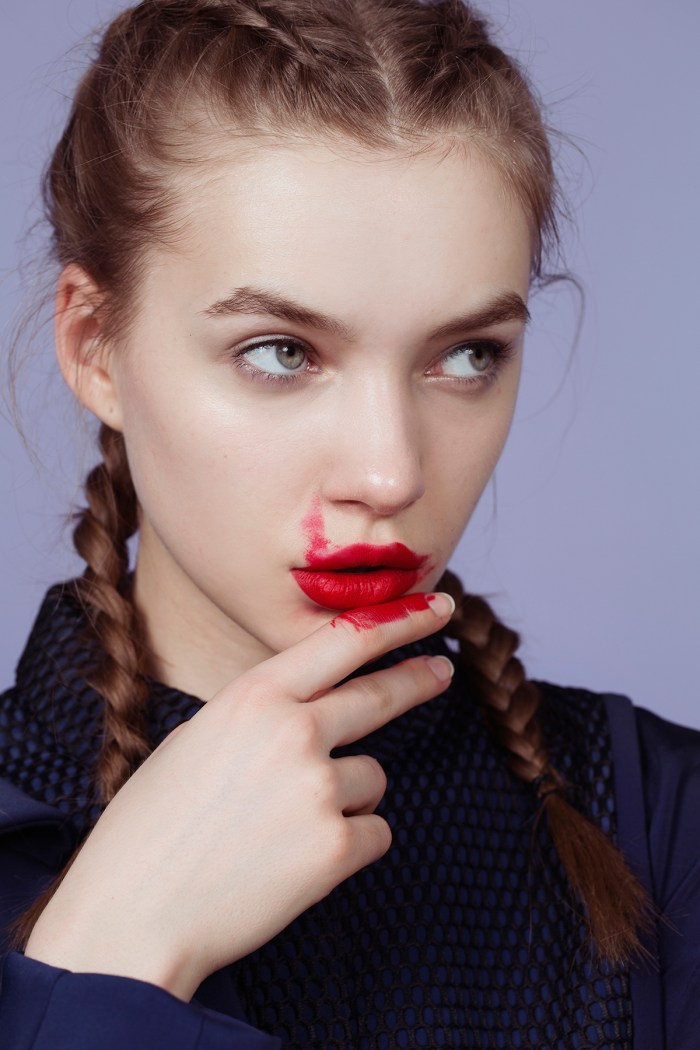 Makeup in the style of naiv