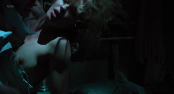 Peresild Julia Nudonka