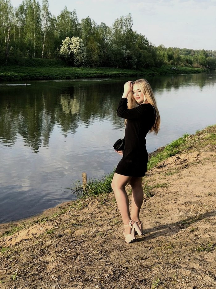 Cabinet schedule in the floor