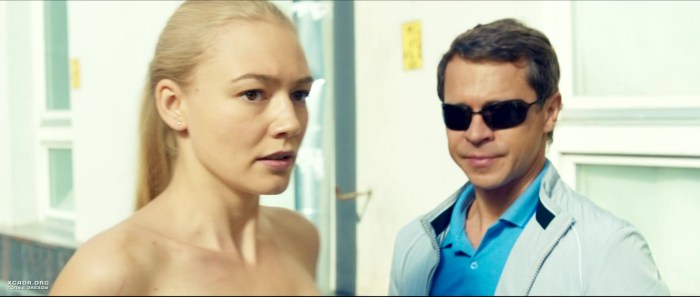 Oksana Akinshina with the oar