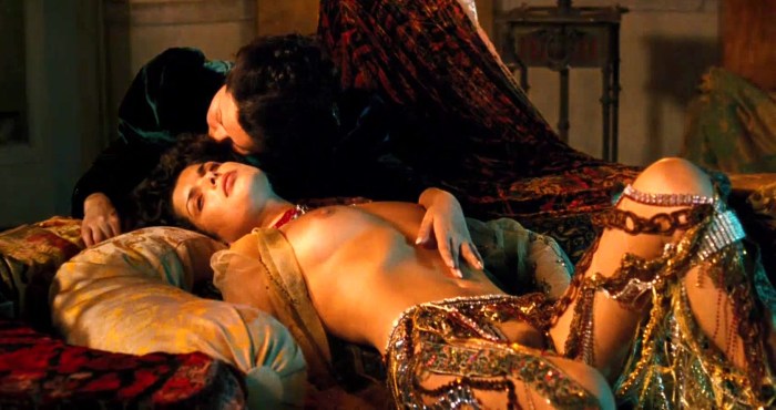 Ekaterina Azarova is naked