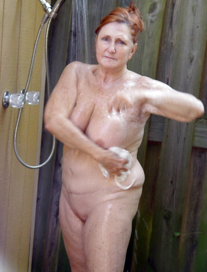 Naked thick elderly women