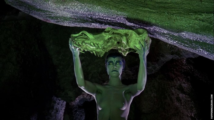 Amanda Collins brought up by Nude wolves