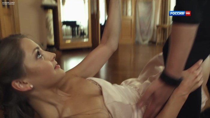 Anna Mikhailovskaya erotic scenes