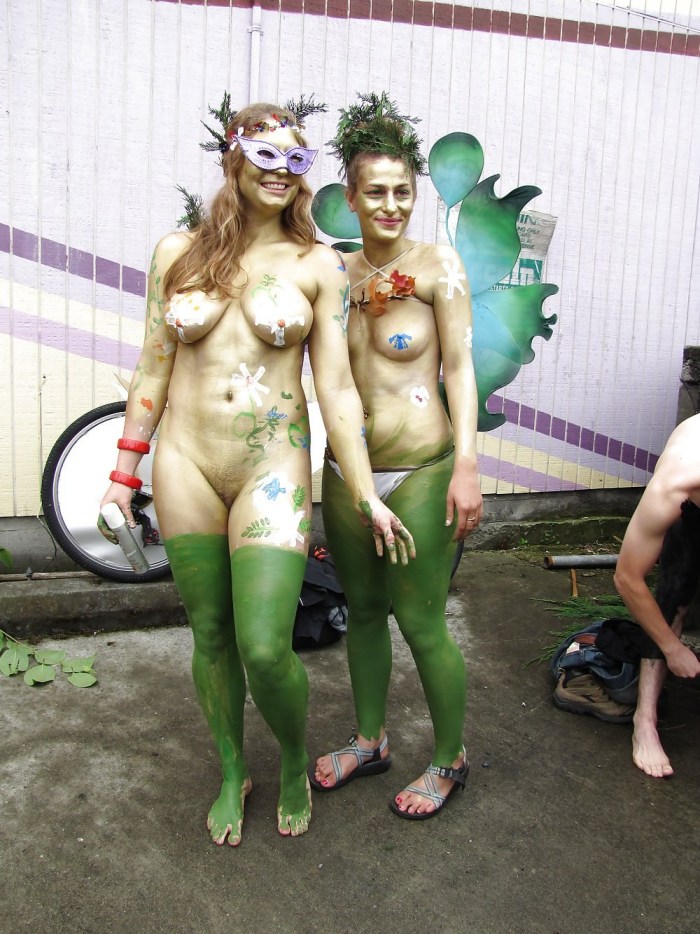 Erotic bodyar on the street