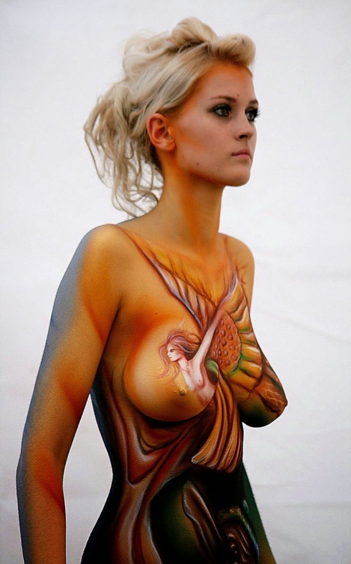 Drawing on a naked female body