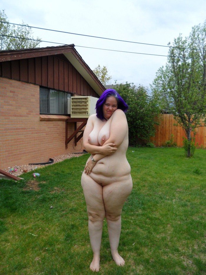 Fat naked women in the garden