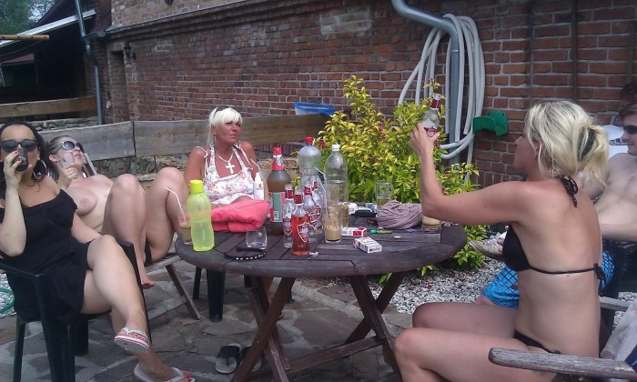 Naked girls thumping in the country