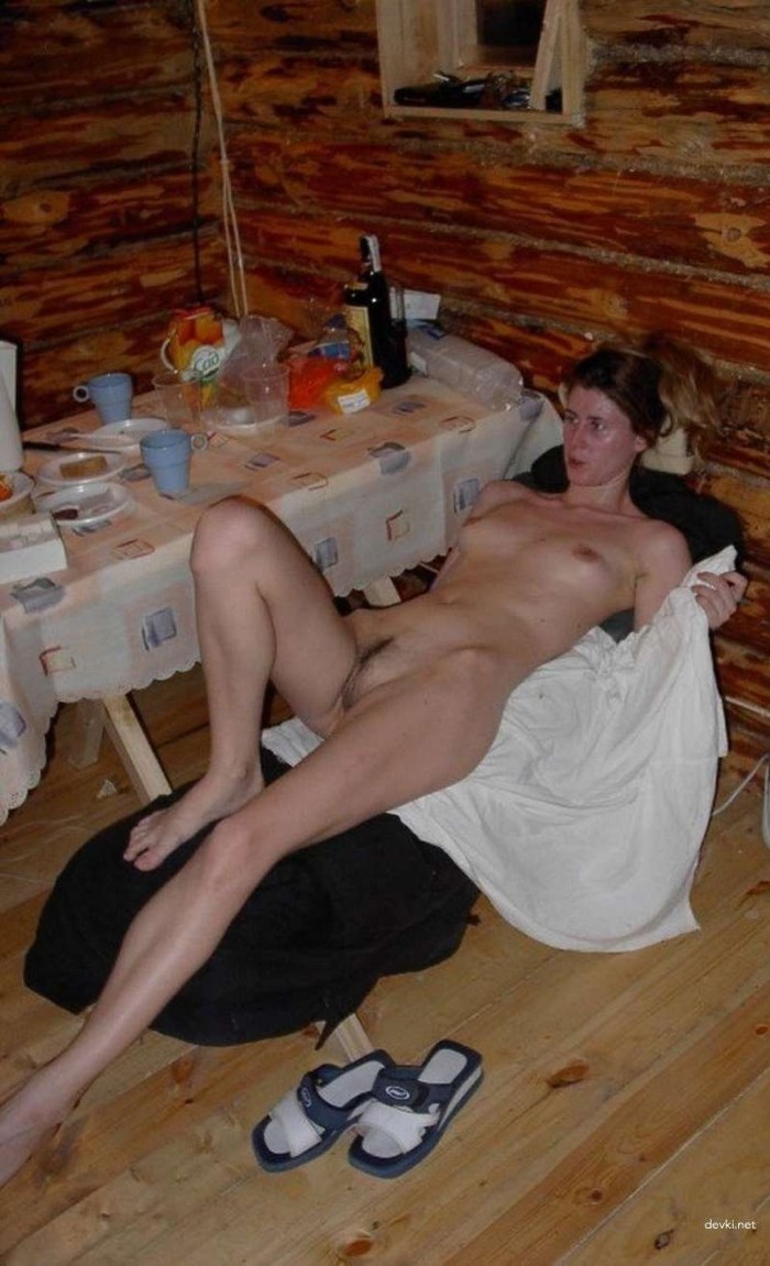 Drunk naked girls in the bath